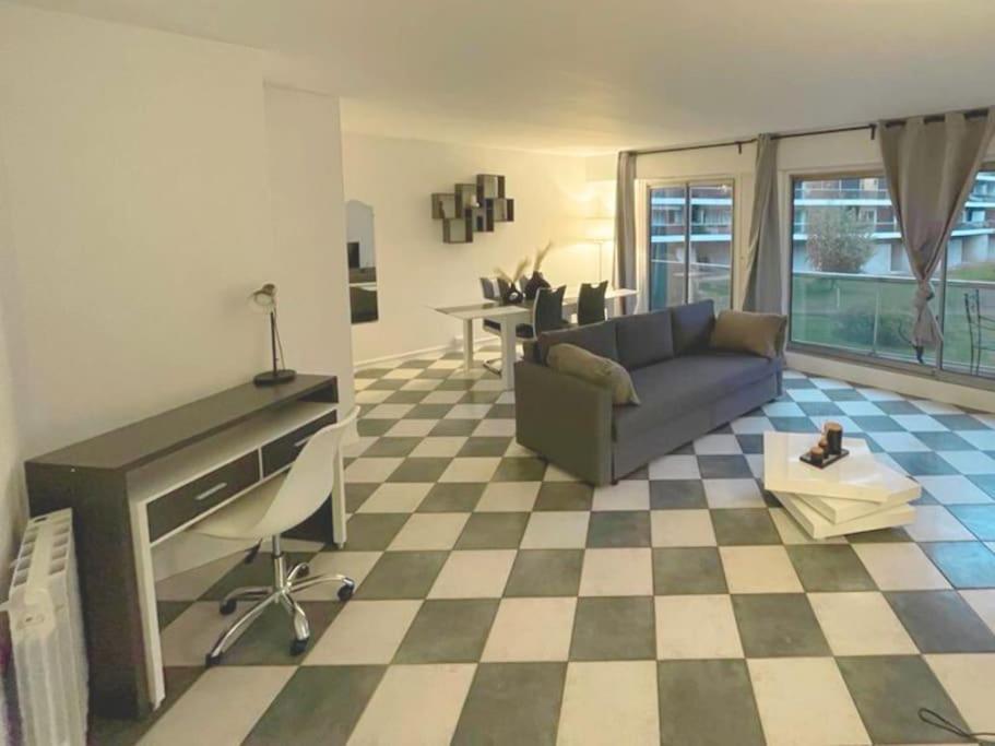 Appartamento 9 Min From Chateau De Vincennes - Paris & Disney Saint-Maurice  Esterno foto