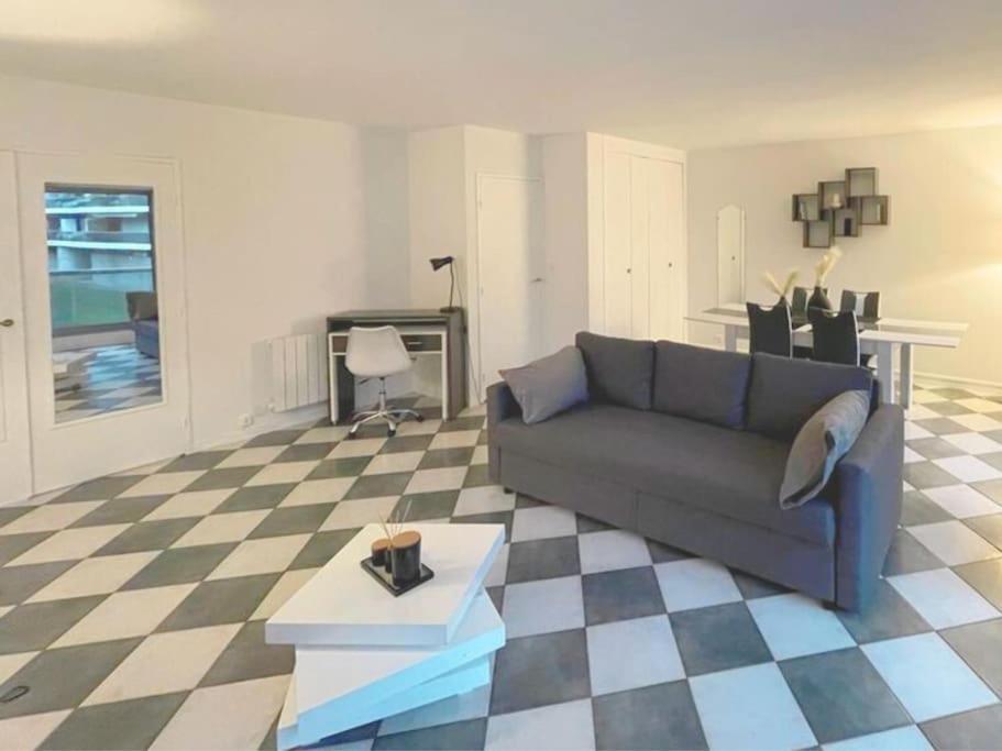 Appartamento 9 Min From Chateau De Vincennes - Paris & Disney Saint-Maurice  Esterno foto