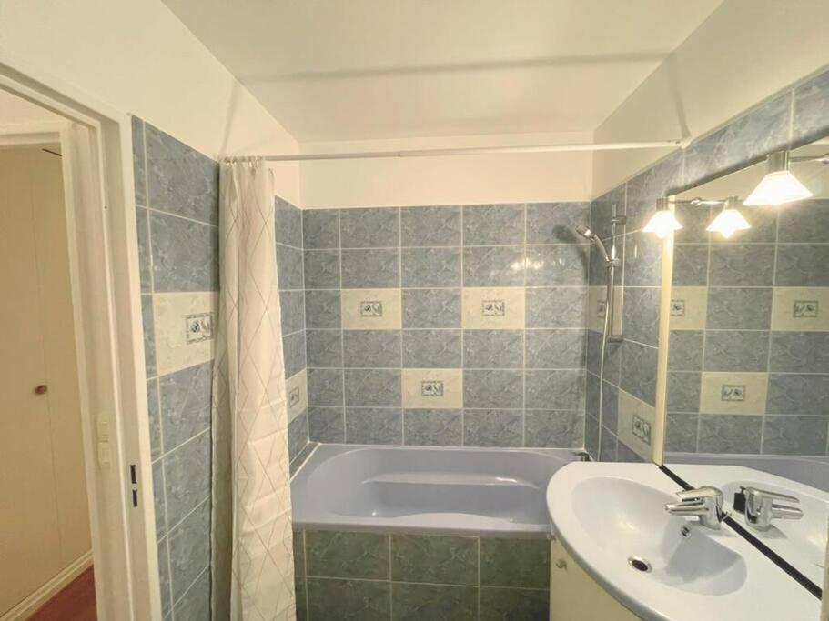 Appartamento 9 Min From Chateau De Vincennes - Paris & Disney Saint-Maurice  Esterno foto